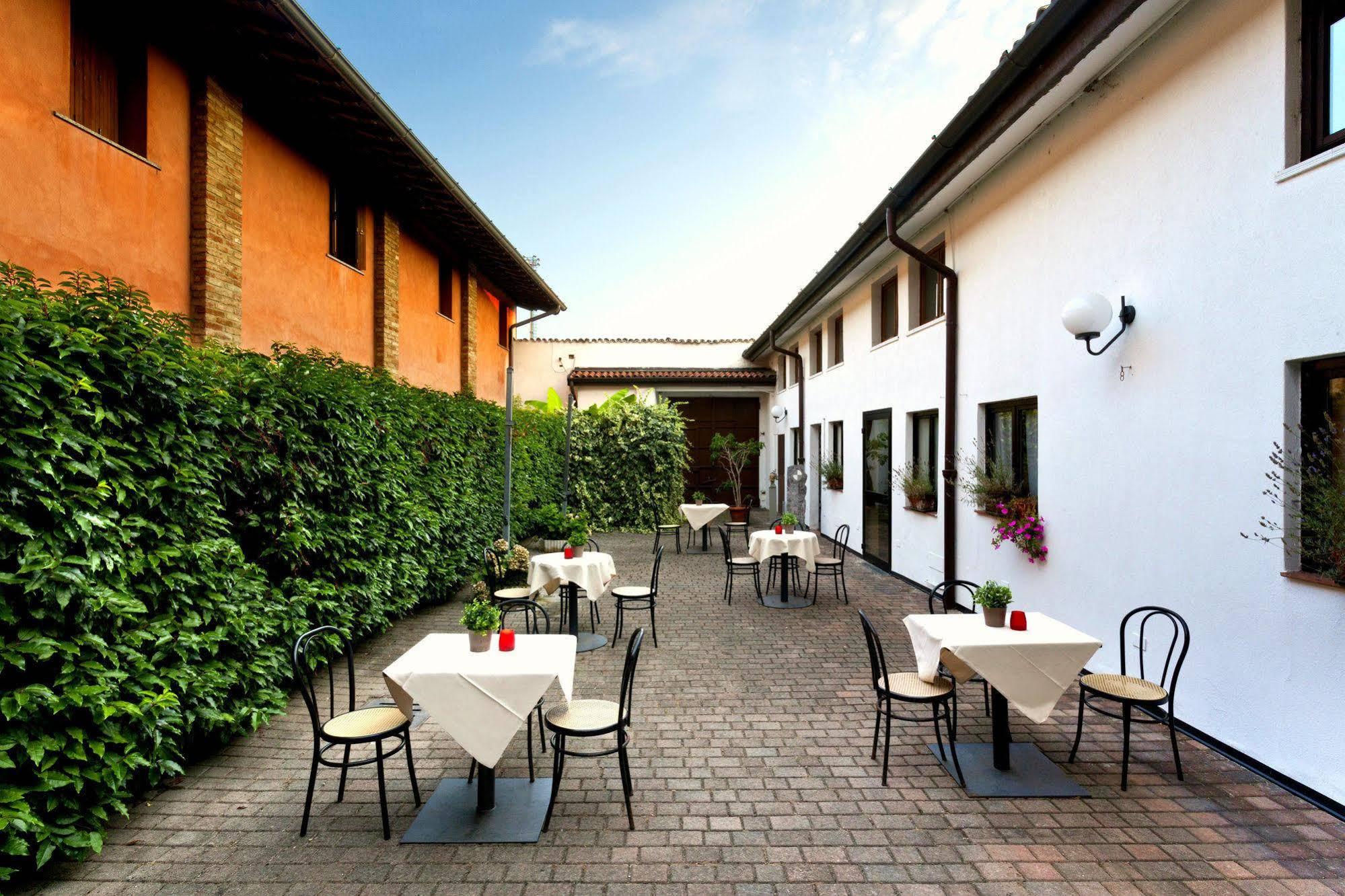 Excel Hotel Naviglio - Ca'Bianca Milán Exteriér fotografie