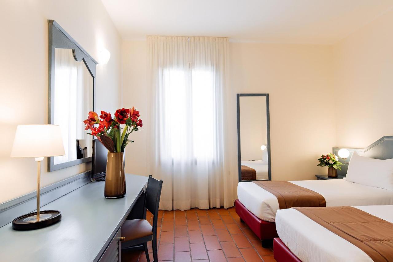 Excel Hotel Naviglio - Ca'Bianca Milán Exteriér fotografie